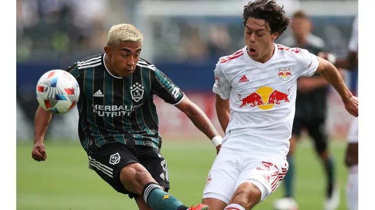 Julián Araujo, lateral de Los Angeles Galaxy