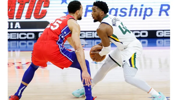 Ben Simmons y Donovan Mitchell