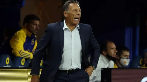 Russo y Riquelme siguen de cerca a Elías Gómez, jugador de Argentinos