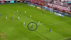 Desde ahí le pegó Sebastián Villa.