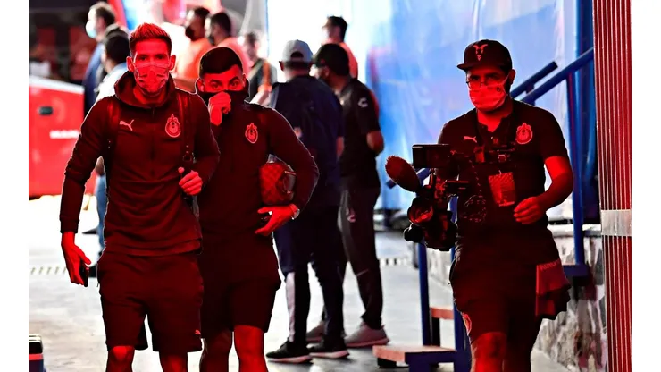 Chivas y Atlas confirmaron su formaciones.