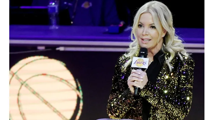 Jeanie Buss, dueña de Los Angeles Lakers