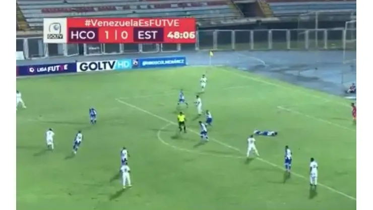 Gol en contra de un lesionado: lo más insólito del 2021 pasó en Venezuela