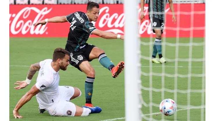 Javier Hernández anotando a Inter Miami