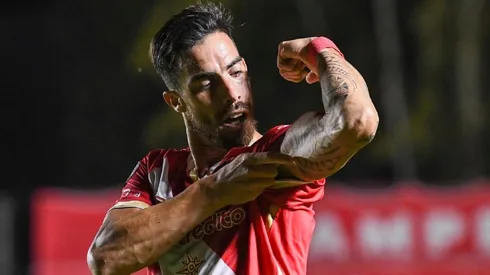 El festejo de Gabriel Ávalos en el 1-0.