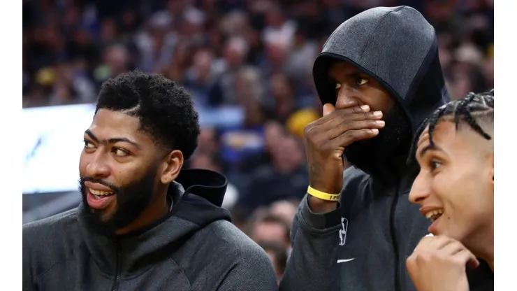 Anthony Davis, LeBron James y Kyle Kuzma (1)