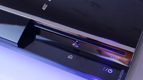 Sony se arrepiente y anuncia que no cerrará la tienda de PS3 y PS Vita