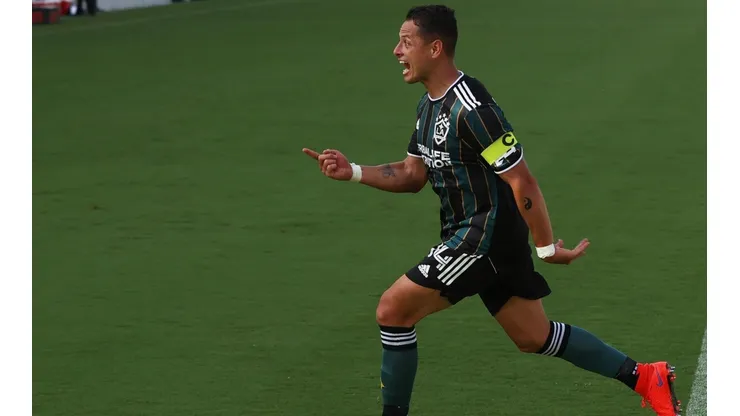 Oribe Peralta elogió a Chicharito Hernández.