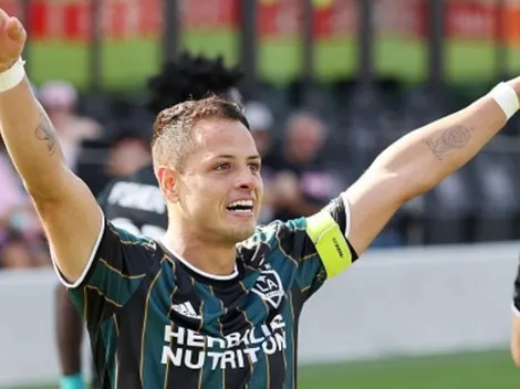 Emotivo: Chicharito Hernández recordó a Don Tomás Balcázar después de anotar el doblete