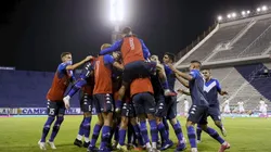 La celebración de los jugadores de Vélez en el gol de Mancuello.