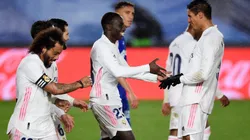 Manchester United, a la carga por Varane