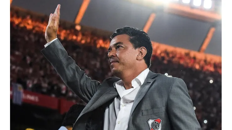 Los hinchas de River enloquecieron cuando Gallardo salió para saludarlos
