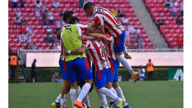 Necaxa querrá cobrarle la deuda a las Chivas en este verano