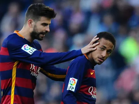 El gesto de Piqué en la foto oficial del Barcelona que fue ¿un guiño para Neymar?