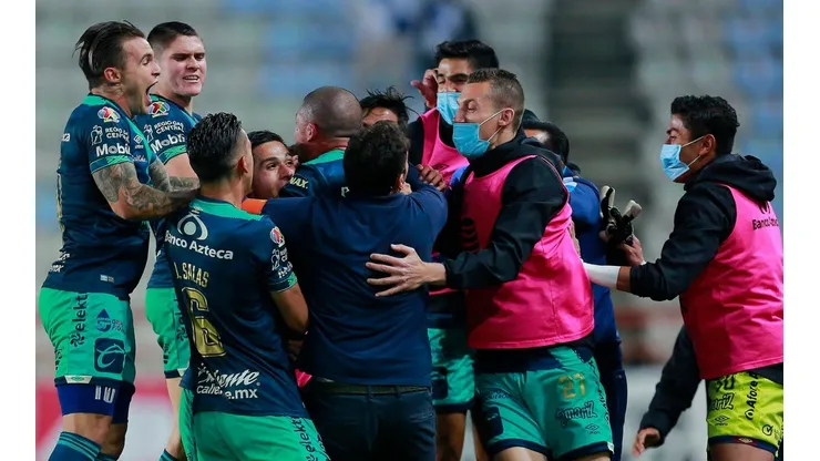 Puebla trolleó a Pumas.