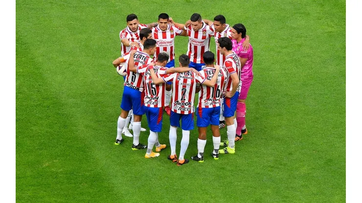 Chivas platicará con agencia italiana por dos de sus futbolistas