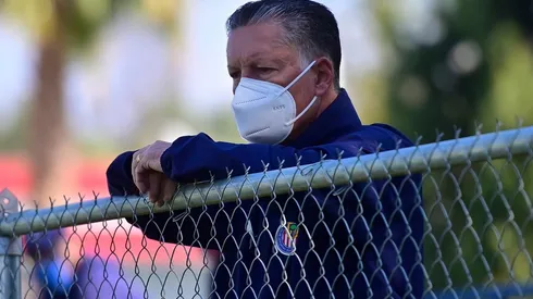 Víctor Manuel Vucetich se marcharía de las Chivas en el verano