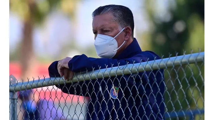 Víctor Manuel Vucetich se marcharía de las Chivas en el verano