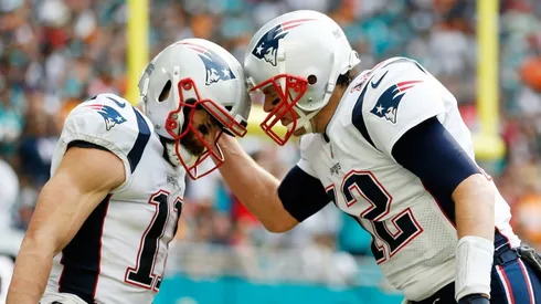Julian Edelman y Tom Brady
