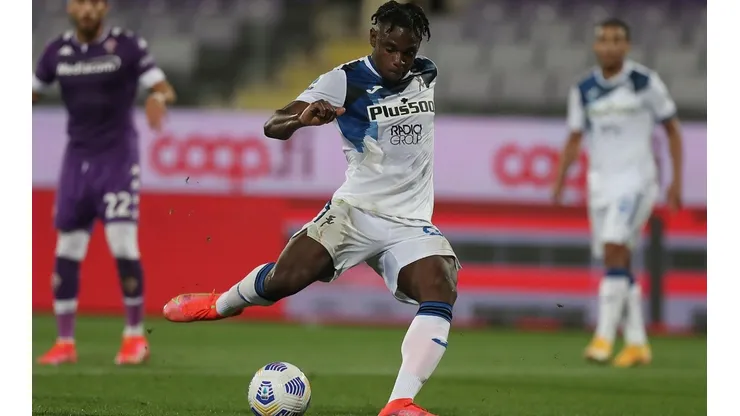 Con Duvan Zapata como protagonista Atalanta ganó y pelea por la clasificación a Champions