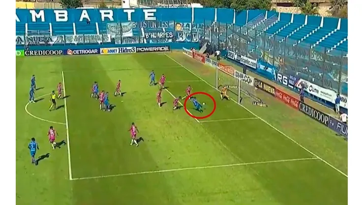 Video: en Godoy Cruz - Arsenal se vió uno de los errados de la fecha