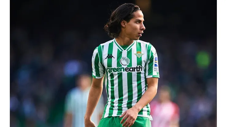 Diego Lainez pudo quitarle el liderazgo al Atlético Madrid