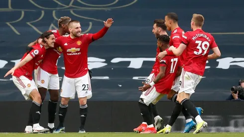 Con una actuación fenomenal de Cavani, el United le ganó 3-1 al Tottenham