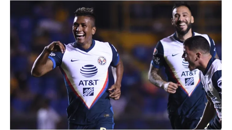 Pedro Aquino, América