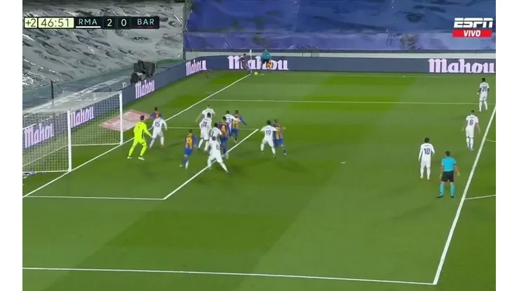 Messi casi hace el mejor gol de su carrera: era olímpico al Real Madrid