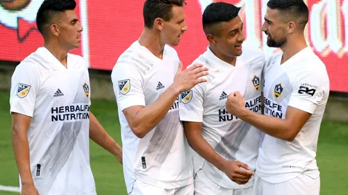 Sebastián Lletget, Julián Araujo, Daniel Steres y Joe Corona