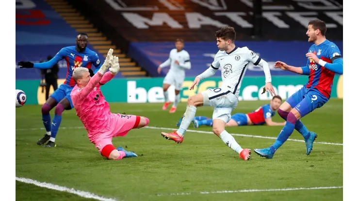 Christian Pulisic anotando ante Crystal Palace