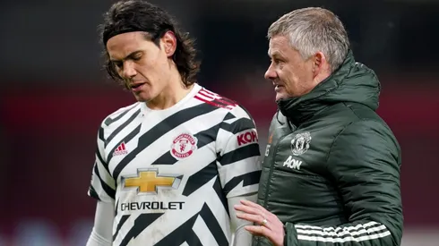 Edinson Cavani junto a Ole Gunnar Solskjaer.