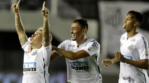 Los tuits de los hinchas de Santos para los de Boca tras el sorteo de la Copa