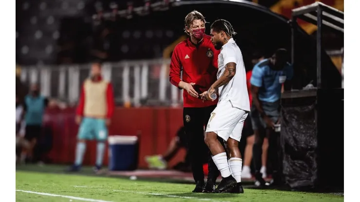 Gabriel Heinze y Josef Martínez