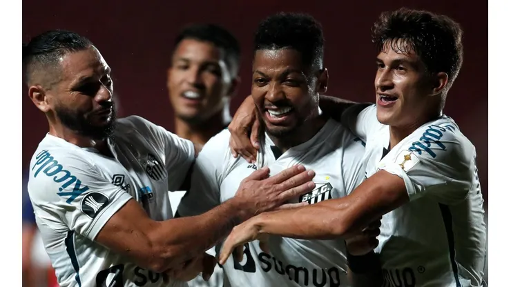 Así festejaron los jugadores de Santos.