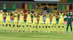 El gesto de los jugadores del Atlético Bucaramanga en la previa al duelo con Patriotas.