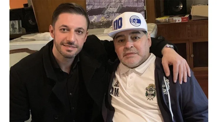 Matías Morla junto a Diego Maradona.