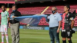 Colón mantuvo el invicto con un aburrido empate ante Argentinos