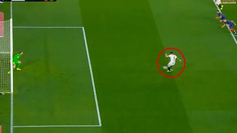 Video: Oblak se hizo gigante y le atajó el penal a Ocampos