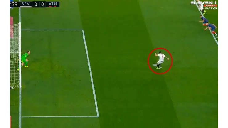Video: Oblak se hizo gigante y le atajó el penal a Ocampos