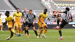 Tottenham lo había dado vuelta con un doblete de Kane, Newcastle le arruinó la fiesta sobre el final