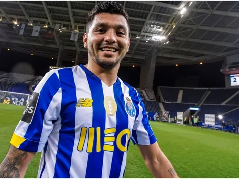 Es crack: Tecatito ingresó en el segundo tiempo y asistió para la victoria