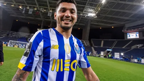 Tecatito Corona, Porto