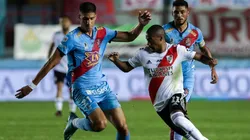 River volvió a pecar de predecible y no pudo con Arsenal.