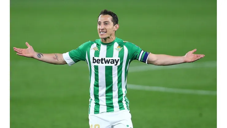 Andrés Guardado, posible titular en el duelo de Real Betis con Elche (Foto: Getty Images).