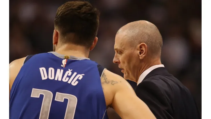 Luka Doncic y Rick Carlisle