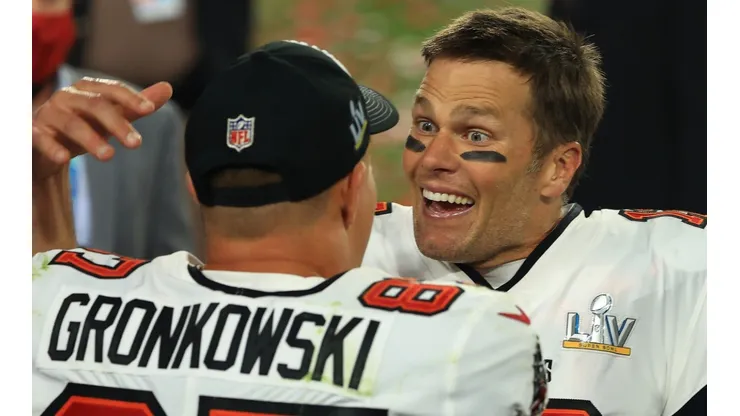 Rob Gronkowski y Tom Brady