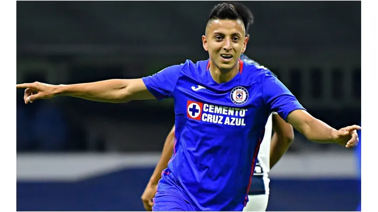 Roberto Alvarado, Cruz Azul