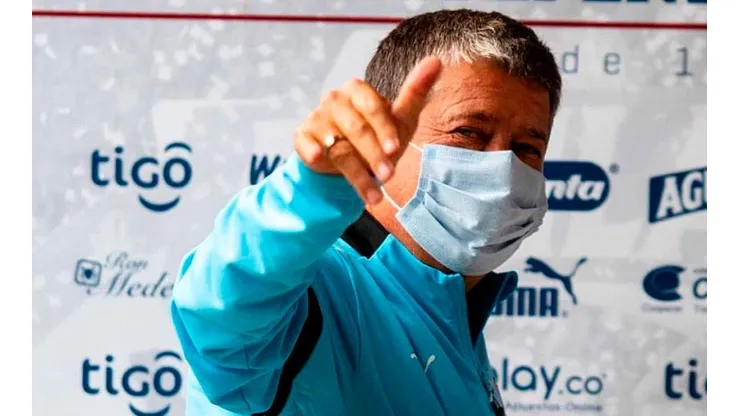 Preocupación en DIM: 'Bolillo' Gómez, positivo por Covid-19 y con síntomas