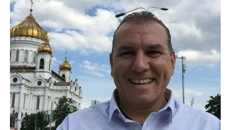 Paco González regresa a su casa.